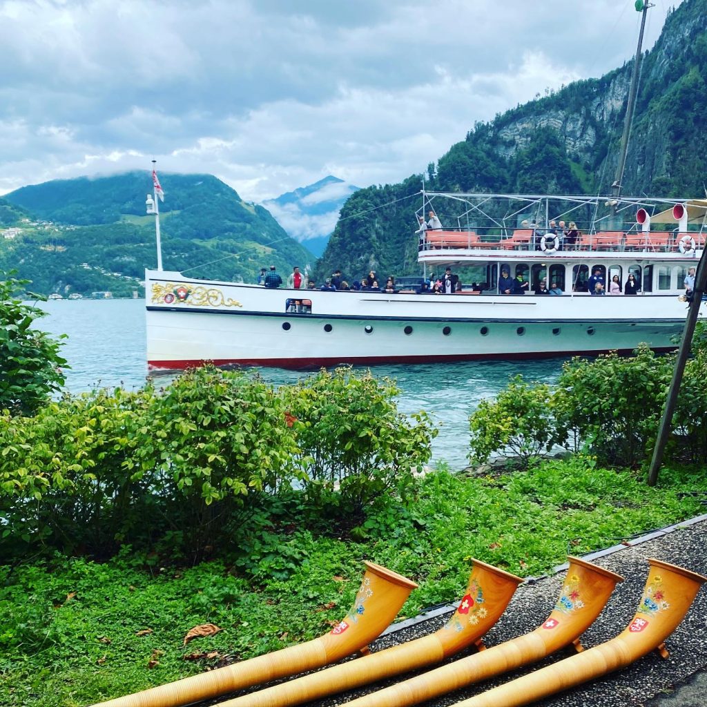 Diä Alphorn-Artiste unterwegs