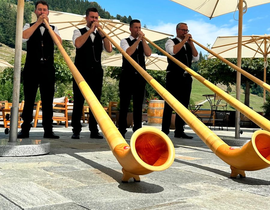 Diä Alphorn-Artiste unterwegs